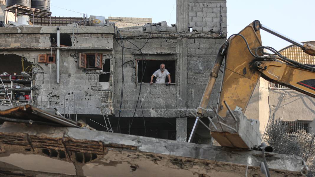 İsrail saldırılarına devam ediyor: Gazze'den acı görüntüler... 7